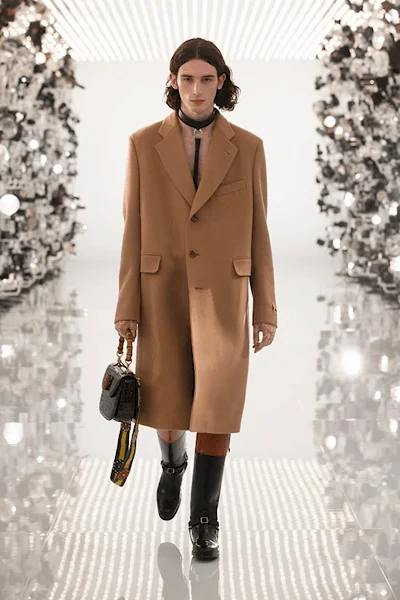 Look 3